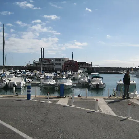 En Puerto Marina Apartamento *